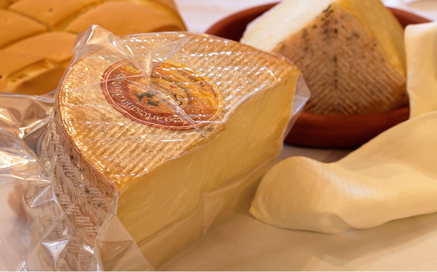 Queso Curado de Oveja, MEDIA PIEZA ("Caprichos de Sacramenia") Queso Curado de Oveja, MEDIA PIEZA ("Caprichos de Sacramenia")
